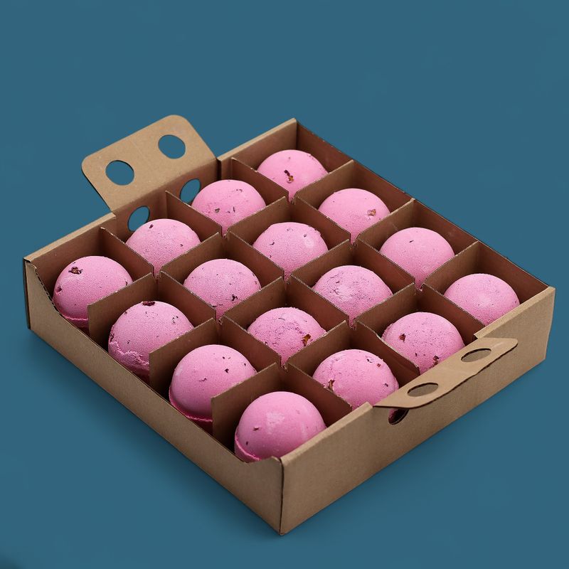Rose & Petals Bath Bomb 180g - White Label