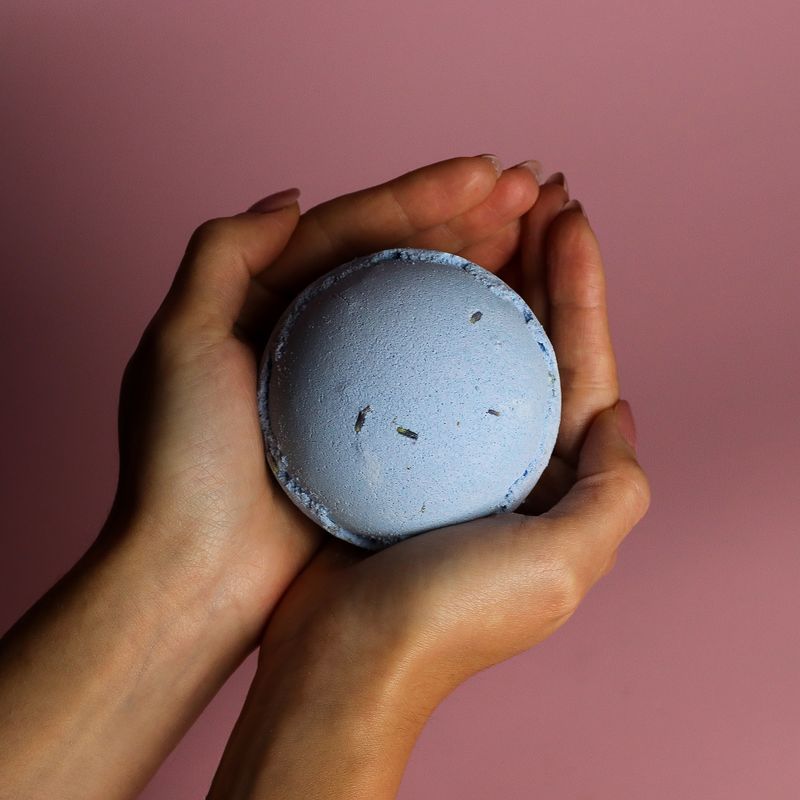 Lavender & Seeds Bath Bomb 180g - White Label
