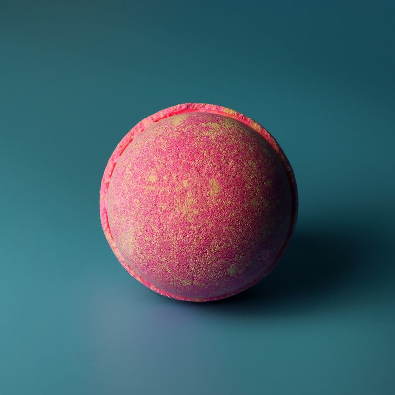 Pink Lemonade Bath Bomb 180g - White Label