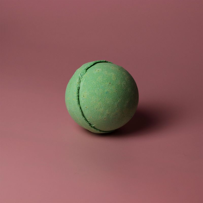 Peppermint & Tea Tree Bath Bomb 180g - White Label