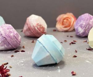 White Label Gemstones Bath Bombs